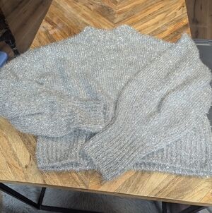 H&M NWOT Silver Metallic women’s Sweater SZ XS New Year’s Eve Christmas parties!